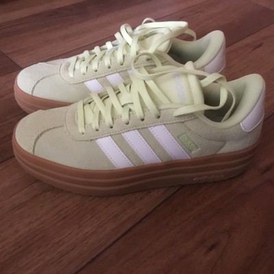 Foto 1 van Cristina bij adidas - Women's VL Court Bold - Sneakers