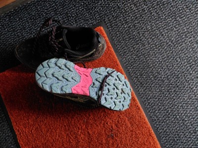 Foto 1 van Bibi bij Asics - Women's Gel-Venture 9 Waterproof - Multisportschoenen