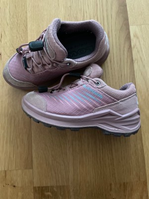Foto 1 van Barbara bij Lowa - Kid's Zirrox II GTX Lo - Multisportschoenen