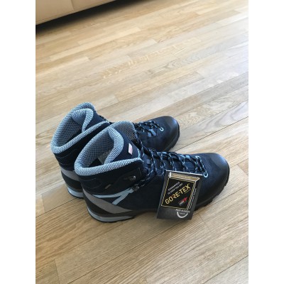 Foto 1 van Aurelija bij Lowa - Women's Sassa GTX MID - Wandelschoenen