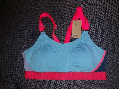 Foto 1 van Nadine bij Ortovox - Women's 150 Essential Sports Top - Sportbeha