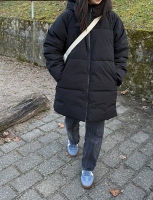 Foto 1 van Svenja bij Selfhood - Women's Hip-length Puffer - Parka