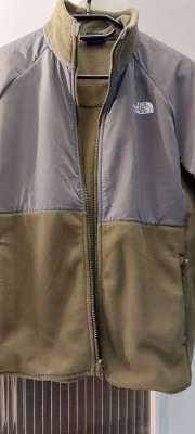 Foto 1 van Eva bij The North Face - Women's Glacier Heavyweight Full Zip Jacket - Fleecevest